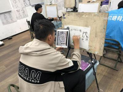 艺生源:高中艺考选哪类更容易找工作