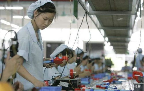 打工人过年不回家 厂妹一语道破 不回家不可耻,没钱才可耻